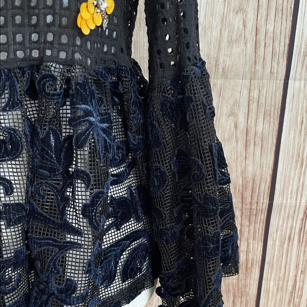 *Dor Dor Chic Black Beaded Insect Embellished Women's Lacy Blouse - Size Small - Picture 8 of 12